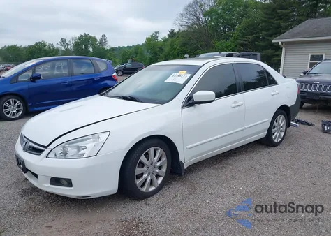 2006 Honda Accord 3.0 Ex from USA, damaged, VIN 1HGCM66886A071999